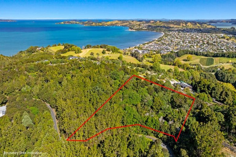 Photo of property in 89 Brick Bay Drive, Sandspit, Warkworth, 0982