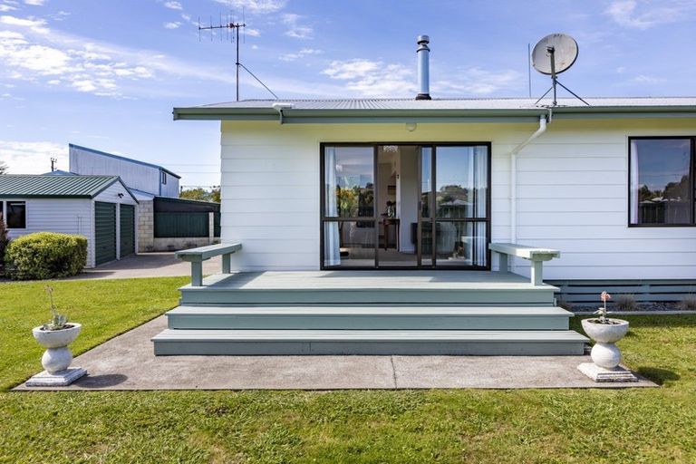 Photo of property in 7 Latham Stubbs Crescent, Waipawa, 4210