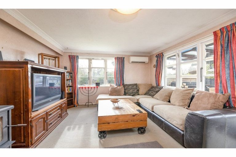 Photo of property in 17 Riselaw Street, Mairehau, Christchurch, 8013