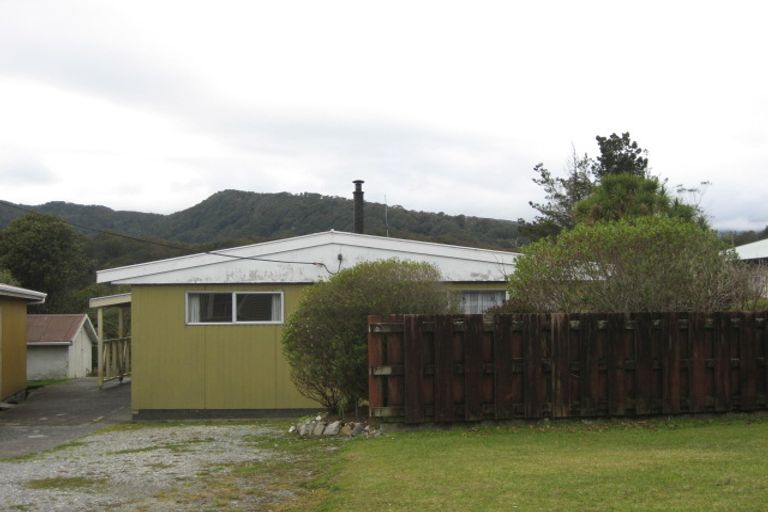 Photo of property in 30 Ballance Street, Runanga, 7803