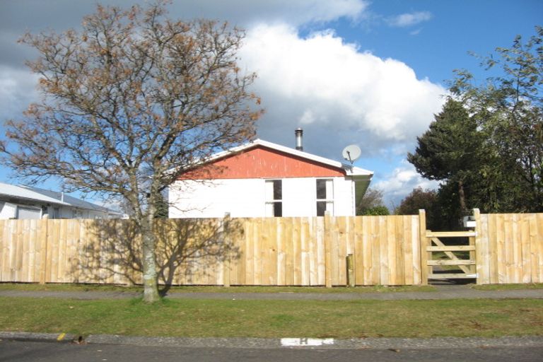 Photo of property in 11 Patikura Place, Turangi, 3334