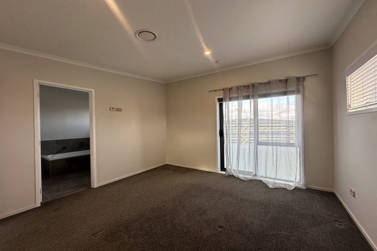 Photo of property in 168 Hobsonville Point Road, Hobsonville, Auckland, 0616