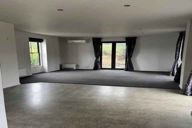 Photo of property in 15 Ruapehu Drive, Fitzherbert, Palmerston North, 4410