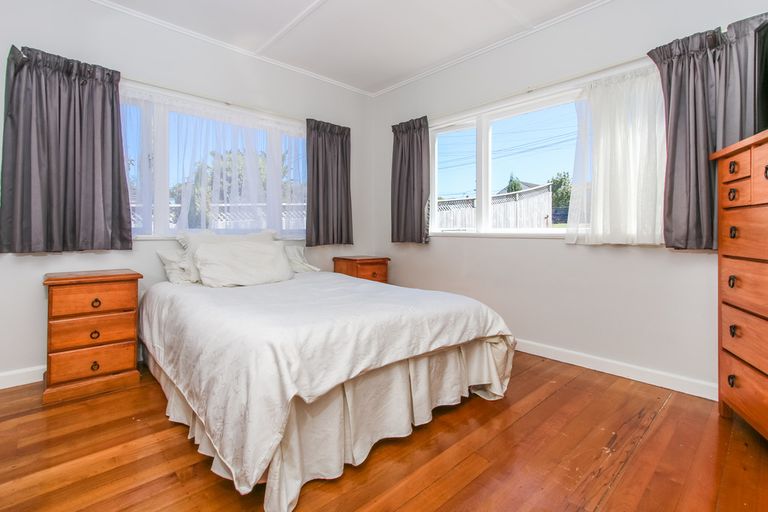 Photo of property in 6 Parker Avenue, New Lynn, Auckland, 0600