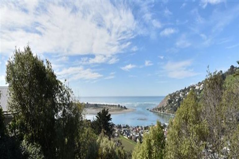 Photo of property in 75 Moncks Spur Road, Redcliffs, Christchurch, 8081