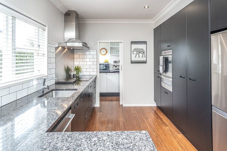 Photo of property in 106 Great North Road, Saint Johns Hill, Whanganui, 4500