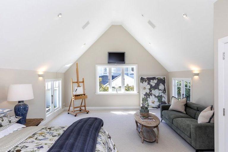 Photo of property in 5 Saint Barnabas Lane, Fendalton, Christchurch, 8052