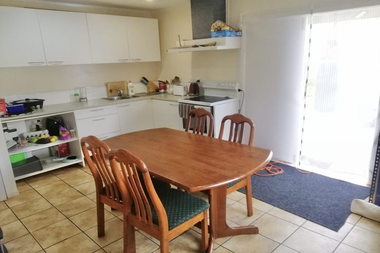 Photo of property in 21 Glennandrew Drive, Half Moon Bay, Auckland, 2012