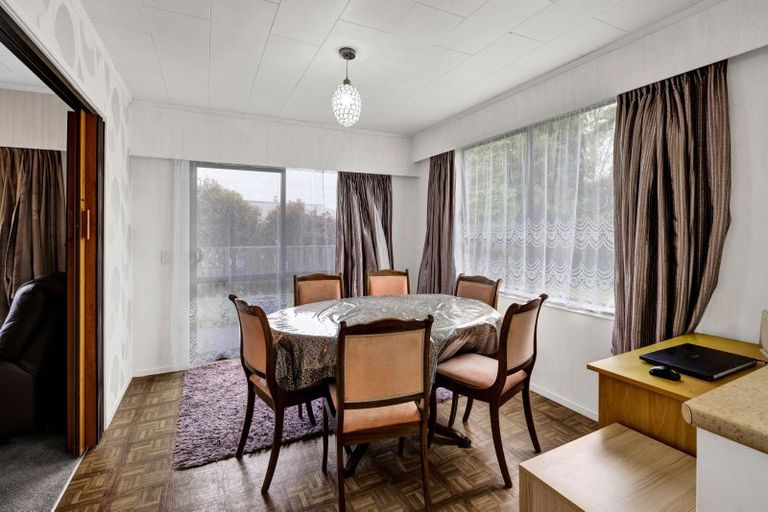 Photo of property in 6 Kamahi Place, Inglewood, 4330