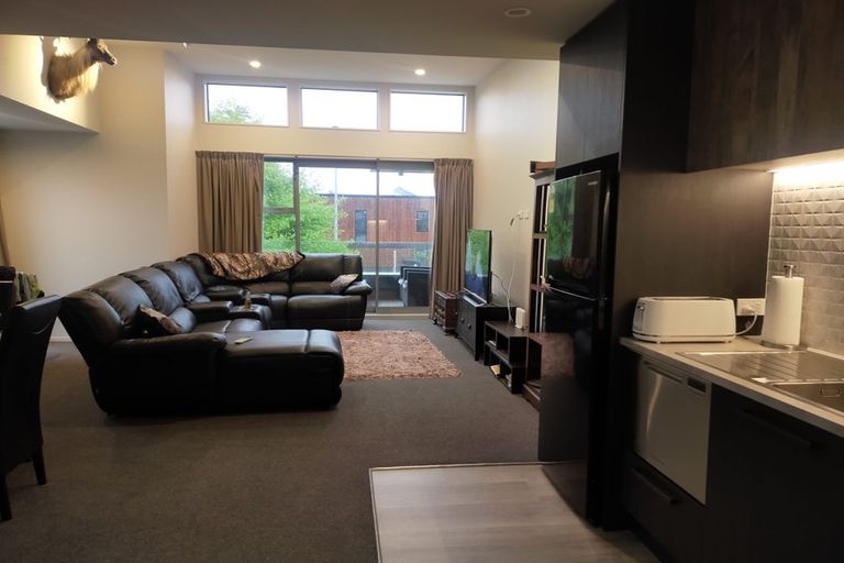 Photo of property in 28b Grove Road, Addington, Christchurch, 8024