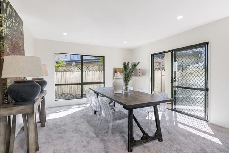 Photo of property in 21/15f Vinograd Drive, Te Atatu Peninsula, Auckland, 0610