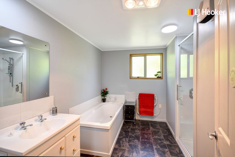 Photo of property in 22 Braeside, Kinmont Park, Mosgiel, 9024