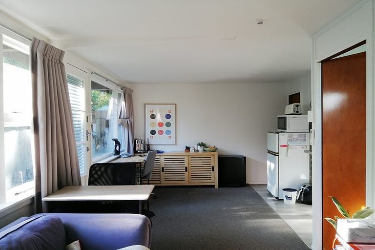 Photo of property in 37 Hillier Place, Spreydon, Christchurch, 8024