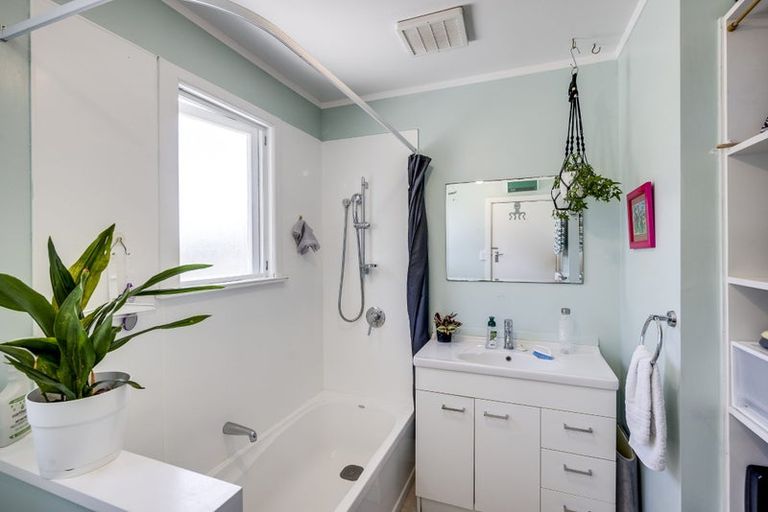 Photo of property in 160 Nuffield Avenue, Marewa, Napier, 4110