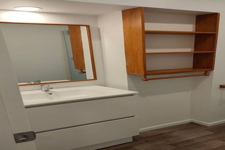 Photo of property in 8 Chester Road, Tawa, Wellington, 5028