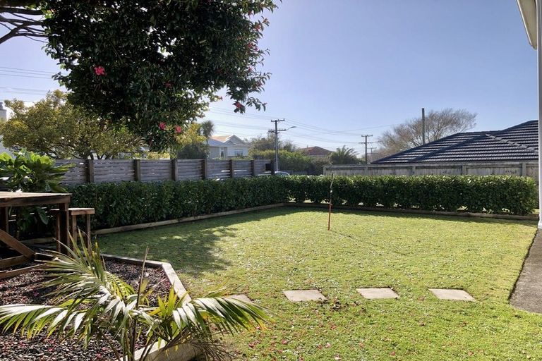 Photo of property in 83 Lorna Street, Lynmouth, New Plymouth, 4310