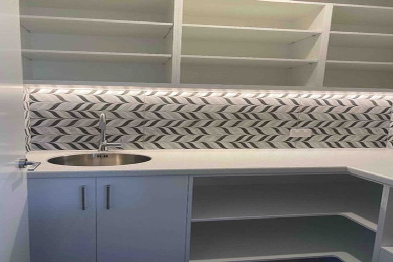 Photo of property in 5 Leslie Court, Havelock North, 4130