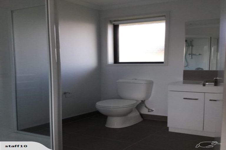 Photo of property in 12 O'farrell Drive, One Tree Point, 0118