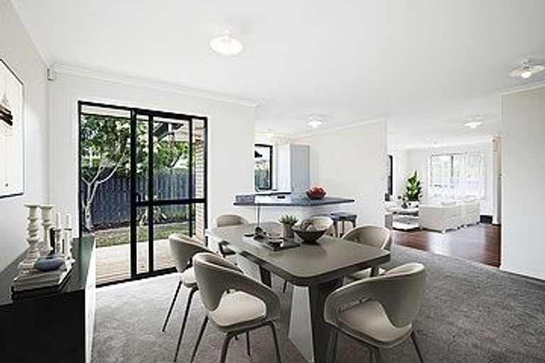 Photo of property in 1 Ranch Place, Pukekohe, 2120