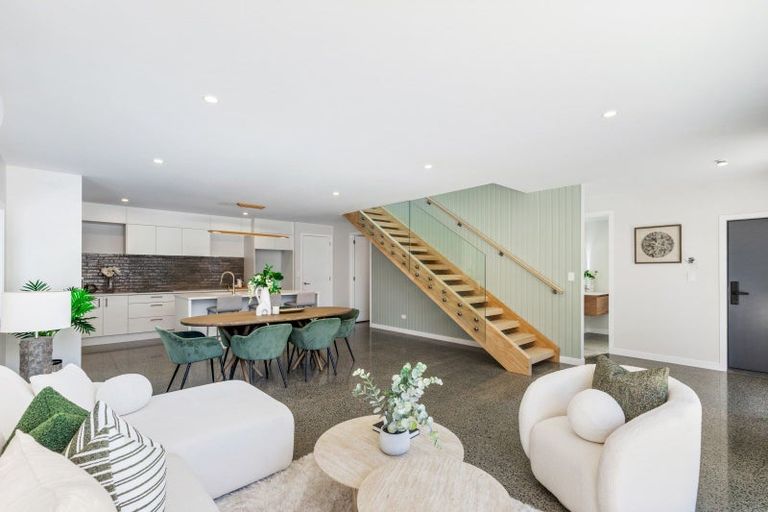 Photo of property in 15 Schnapper Rock Road, Greenhithe, Auckland, 0632