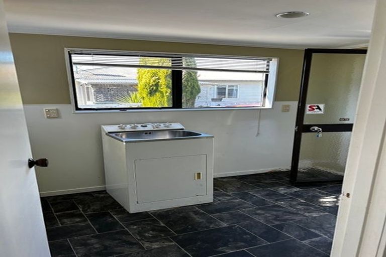 Photo of property in 5 Augustus Earle Place, Pukehangi, Rotorua, 3015