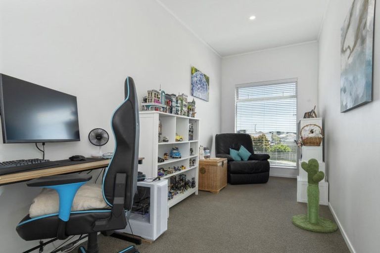 Photo of property in 31 Reynolds Place, Papamoa Beach, Papamoa, 3118