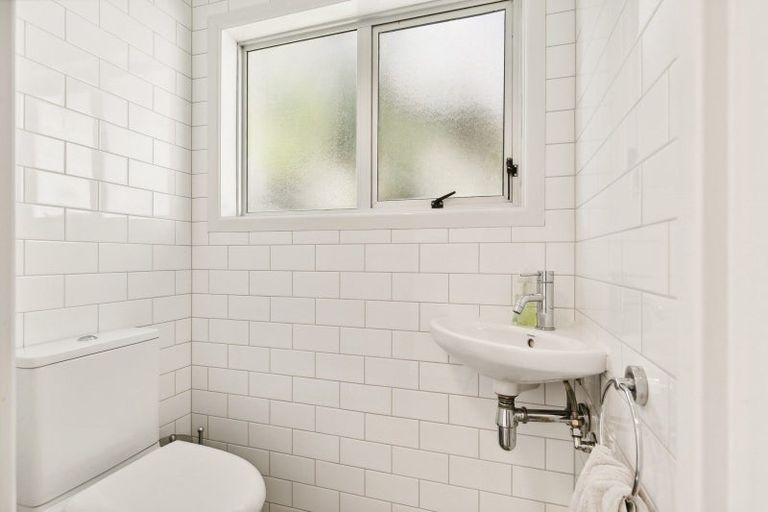 Photo of property in 122 Maida Vale Road, Roseneath, Wellington, 6011