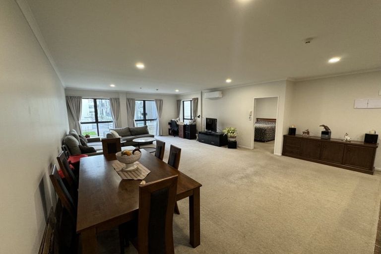 Photo of property in 13a/132 Stancombe Road, Flat Bush, Auckland, 2016