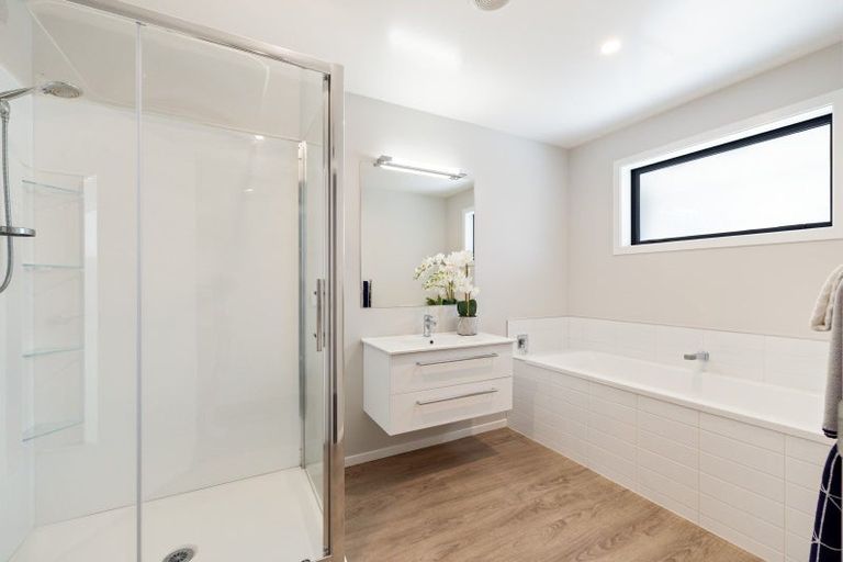 Photo of property in 15 Johnson Avenue, Amberley, 7410