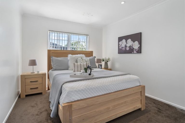 Photo of property in 121 Everglade Drive, Totara Heights, Auckland, 2105