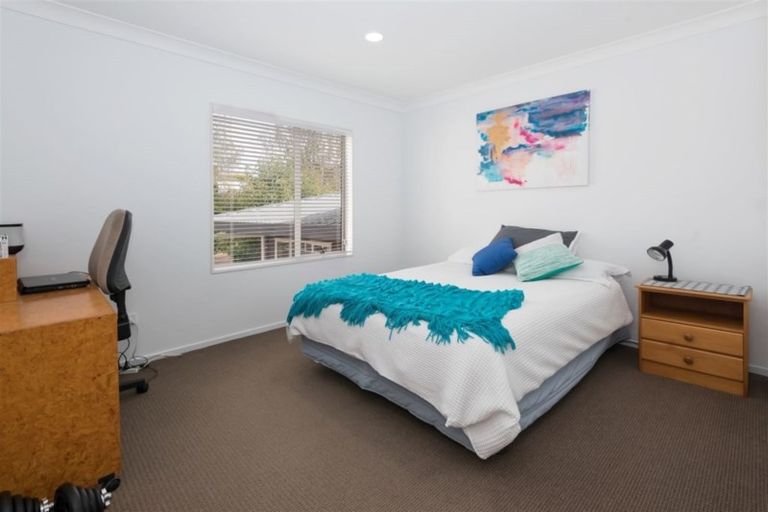 Photo of property in 67 Gosford Drive, Botany Downs, Auckland, 2010