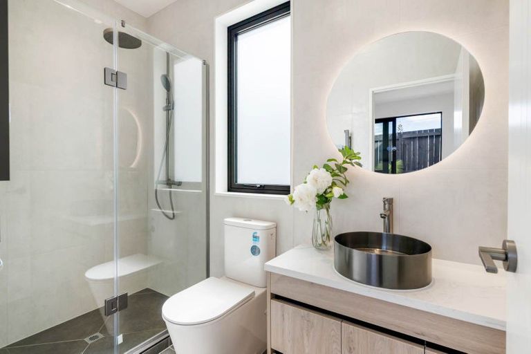 Photo of property in 1a Altair Place, Windsor Park, Auckland, 0632