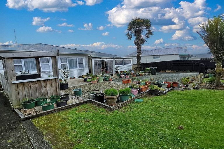 Photo of property in 103 Hurndall Street East, Maungaturoto, 0520