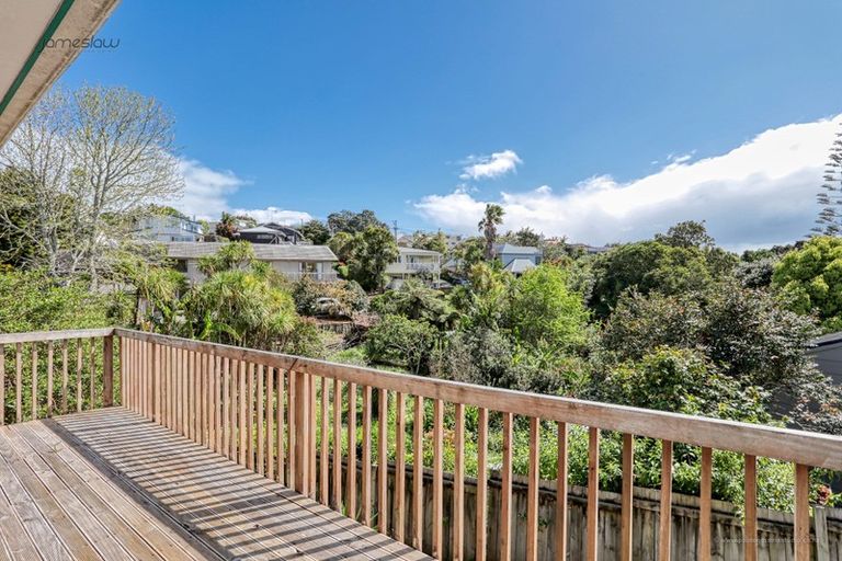 Photo of property in 2/18 Tiri View Place, Waiake, Auckland, 0630