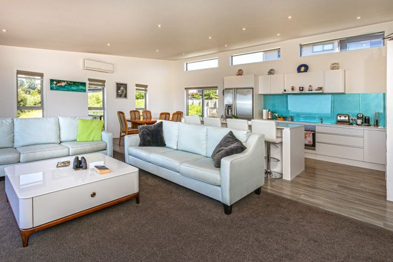 Photo of property in 111 Te Pamahue Drive, Whangamata, 3620