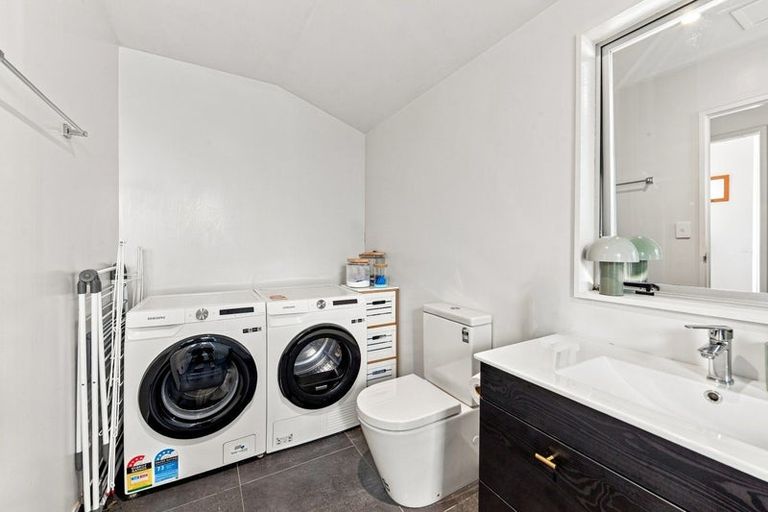 Photo of property in 11/12 Latimer Square, Christchurch Central, Christchurch, 8011