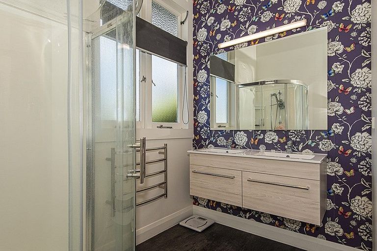 Photo of property in 15 Wallace Street, Regent, Whangarei, 0112