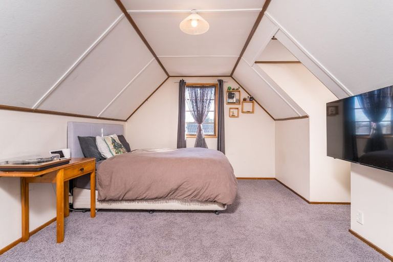 Photo of property in 1 Duthie Street, Milton, 9220