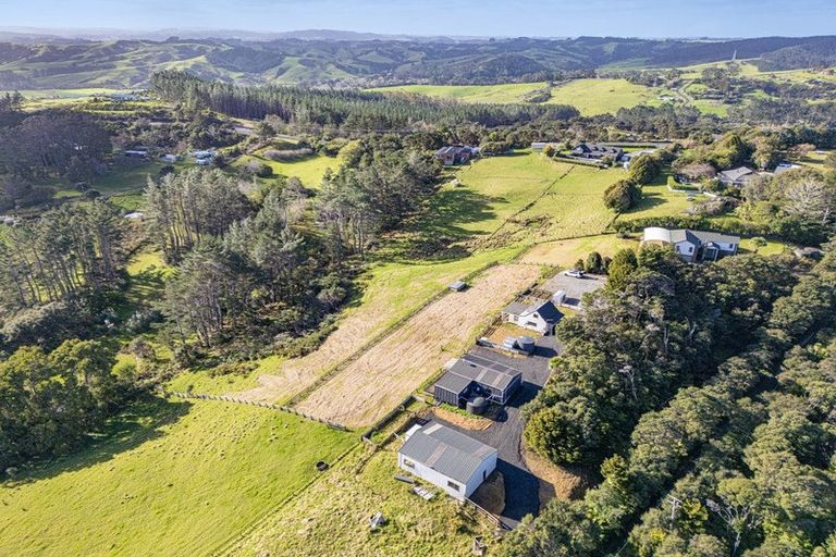 Photo of property in 236 Wishart Road, Helensville, 0875
