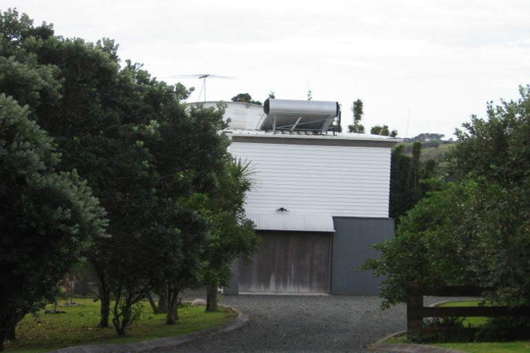 Photo of property in 19 Harbour View Road, Leigh, 0985