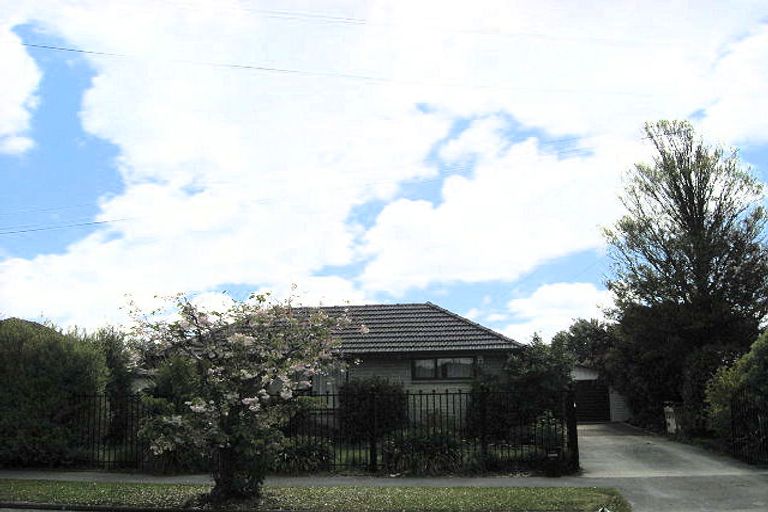Photo of property in 16 Banbury Street, Burnside, Christchurch, 8053