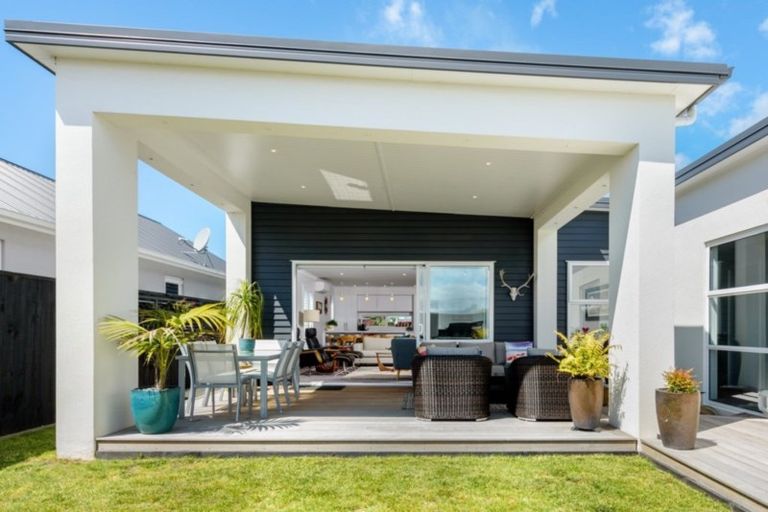 Photo of property in 126 Coast Boulevard, Papamoa Beach, Papamoa, 3118