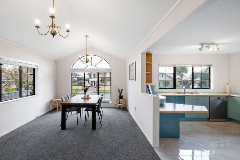 Photo of property in 34 Keswick Crescent, Huntington, Hamilton, 3210