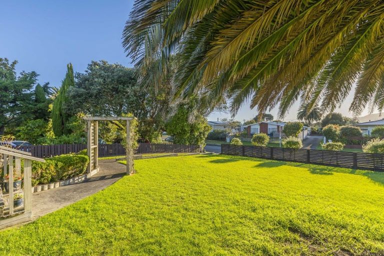 Photo of property in 15 Teoti Street, Paraparaumu Beach, Paraparaumu, 5032