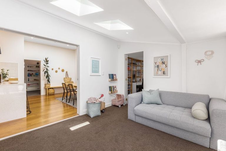 Photo of property in 4 Totara Street, Eastbourne, Lower Hutt, 5013