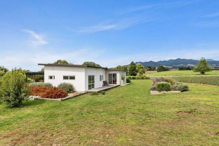 Photo of property in 67 Limeworks Loop Road, Te Pahu, Hamilton, 3285