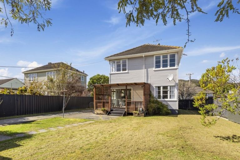 Photo of property in 51 Compton Crescent, Taita, Lower Hutt, 5011