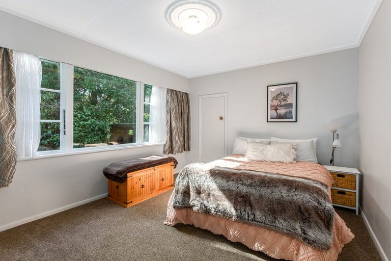 Photo of property in 43 Moores Valley Road, Wainuiomata, Lower Hutt, 5014