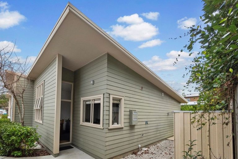 Photo of property in 6d Gazeley Avenue, Silverdale, Hamilton, 3216