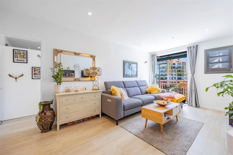 Photo of property in 164ai Harbour Village Drive, Gulf Harbour, Whangaparaoa, 0930